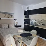 Miodowy Przy Plaży Apartament *
