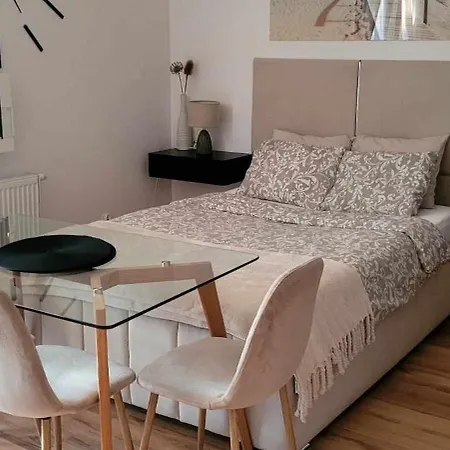 Miodowy Przy Plaży Apartament *